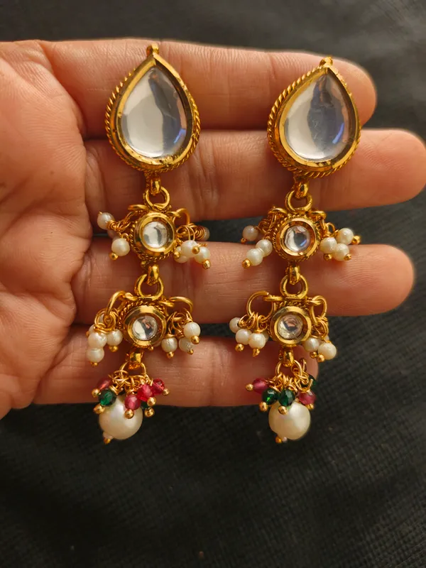 Gold-Plated_Layered_Kundan_Choker_Necklace_Set_with_Pearls