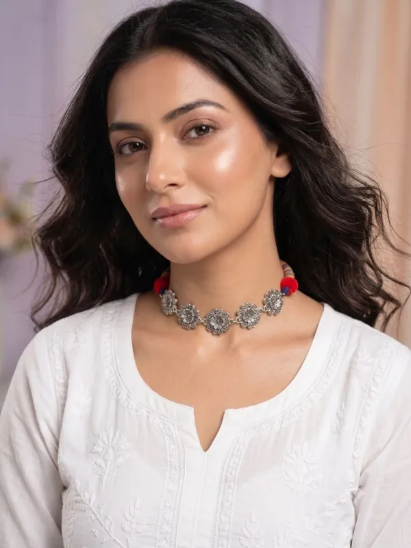 Brass_Flower_Choker_Necklace_For_Women
