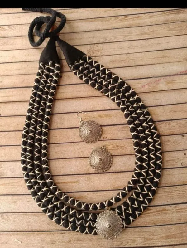 Black_Threads_Statement_Long_Necklace_For_Women
