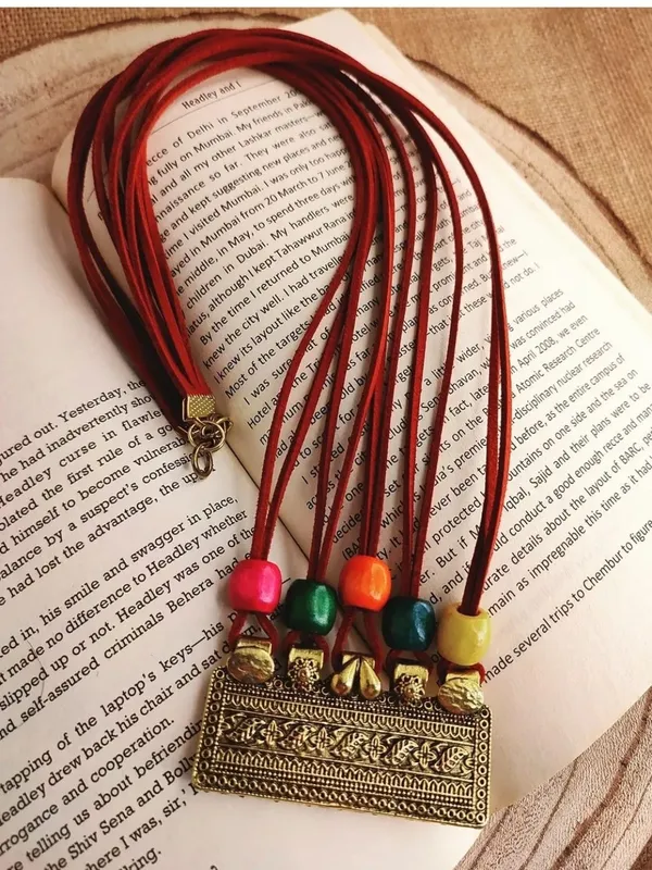 Red_Faux_Leather_Thread_Pendant_Necklace_For_Women