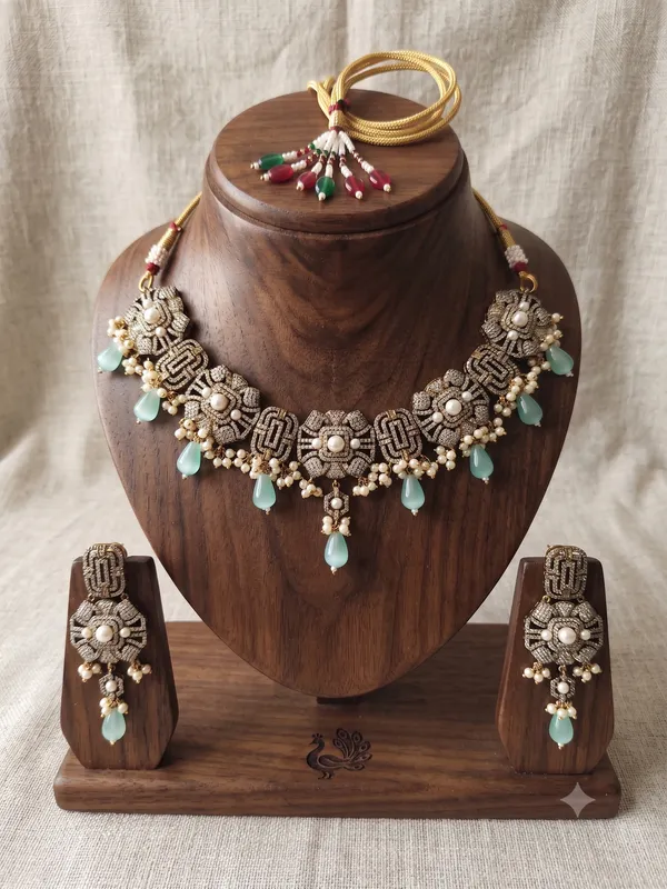 Oxidized_Silver-Plated_Geometric_Kundan_Choker_Necklace_Set_with_Mint_Drops
