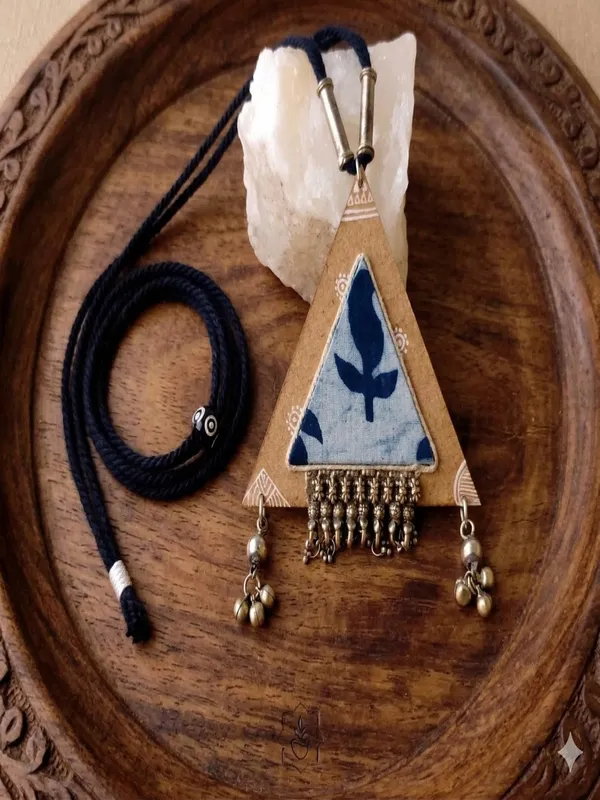 Blue_Fabric_Tribal_Triangle_Pendant_Necklace_For_Women