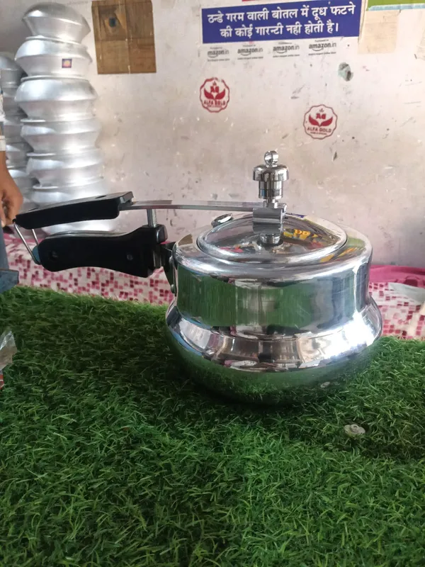 handi_2_ltr_pressure_coocker_with_lid_almunium