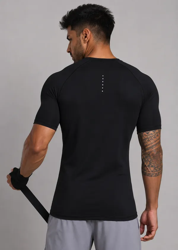 Men's_Compression_T_Shirt_Snug_Fit_Moisture_Wicking