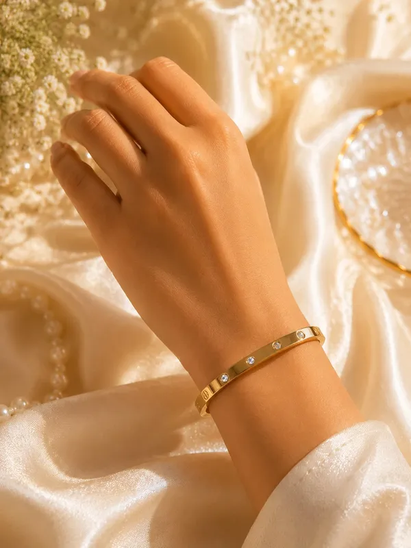 Classic_Crystal_Bracelet