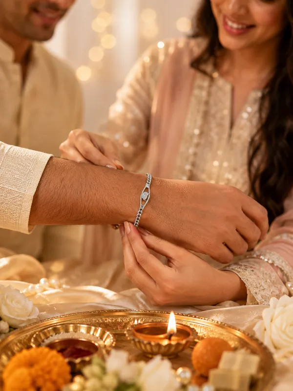 Eternal_Bond_Silver_Rakhi_Bracelet