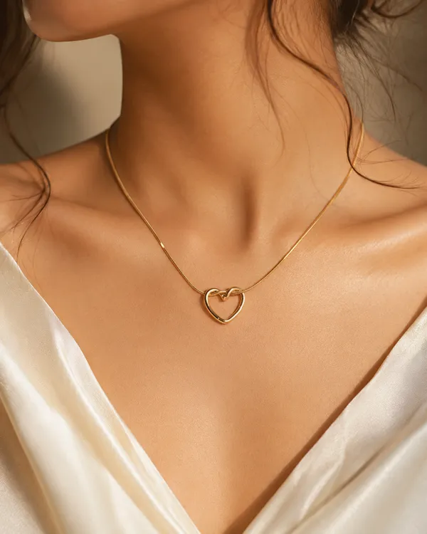 Heart_Knot_Necklace