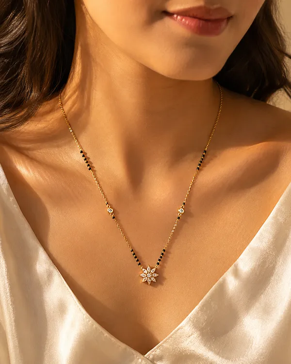 Vakshi_Flower_Mangalsutra