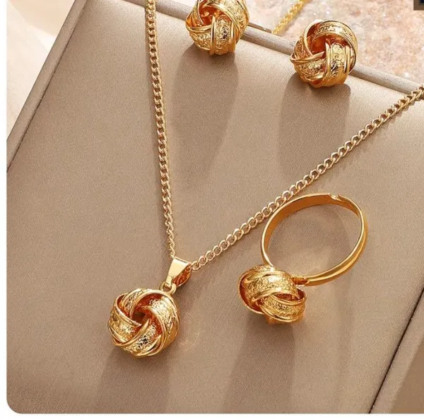 Golden_Gold_Plated_Necklace_Set_For_Women