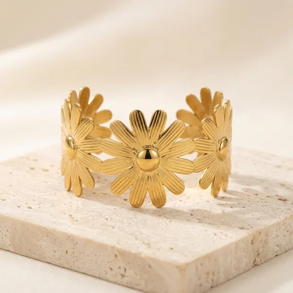 Gold_Stainless_Steel_Bracelet_For_Women