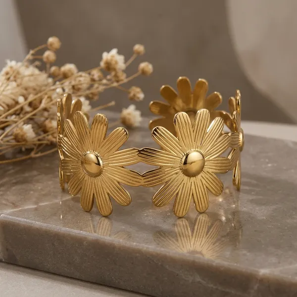 Gold_Stainless_Steel_Bracelet_For_Women