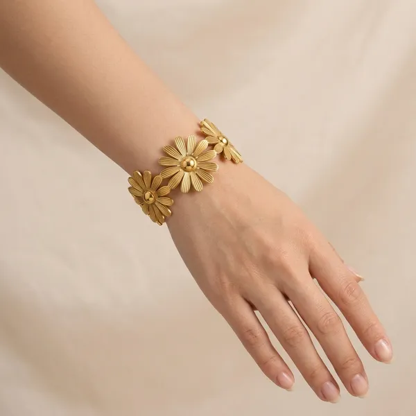 Gold_Stainless_Steel_Bracelet_For_Women