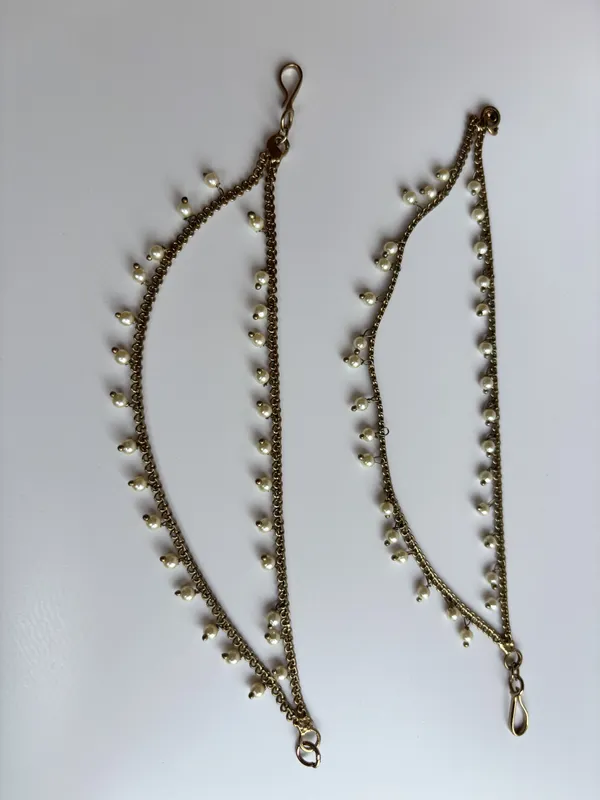 Mehendi_and_White_Pearl_Kaan_Chain_For_Women