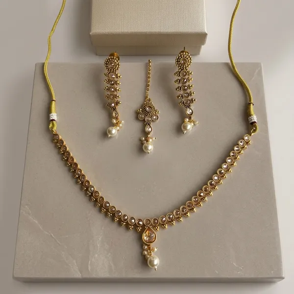 Gold_And_Champagne_Copper_Brass_Necklace_Set_For_Women
