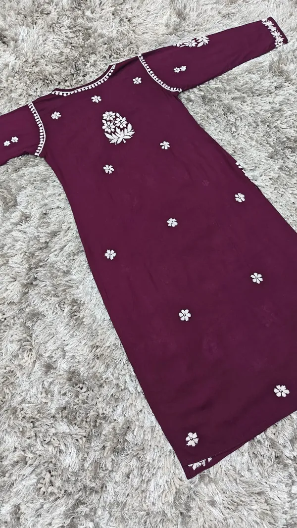 Aabroo_Hand_Work_Fine_Chikankari_Straight_Kurta_For_Women