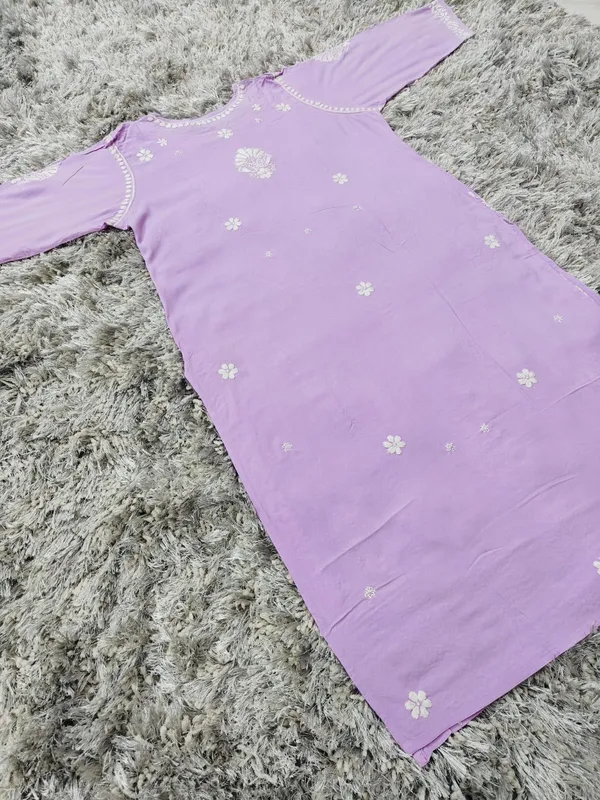 Riwayat_Hand_Work_Fine_Chikankari_Straight_Kurti_For_Women