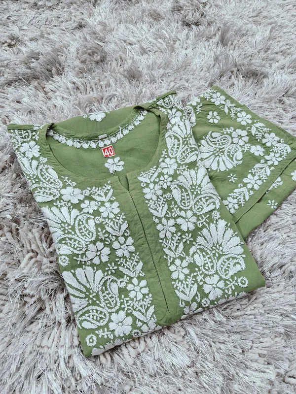 Nayab_Hand_Work_Fine_Chikankari_Straight_Kurti_For_Women