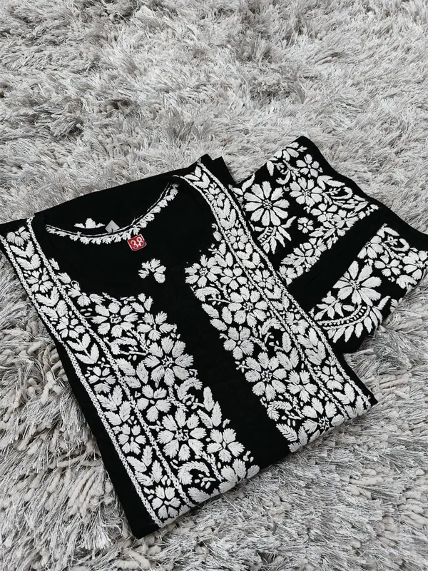 Saanvi_Hand_Work_Fine_Chikankari_Straight_Kurti_For_Women