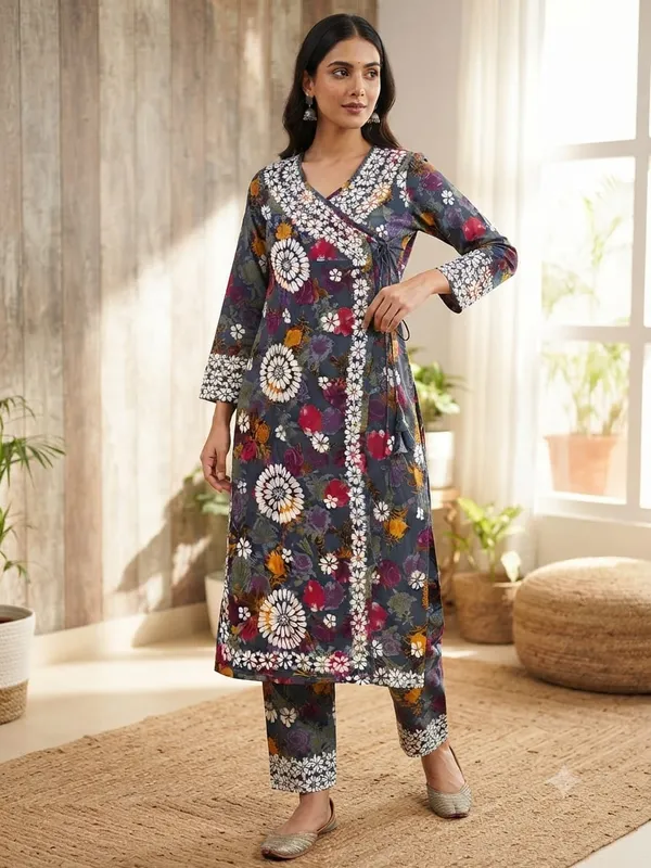 Zarqash_Mulmul_Cotton_Floral_Print_Angarkha_Palazzo_Set_For_Women