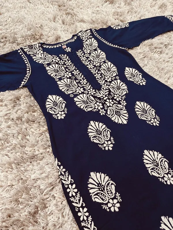 Falaq_Hand_Work_Fine_Chikankari_Straight_Kurti_For_Women