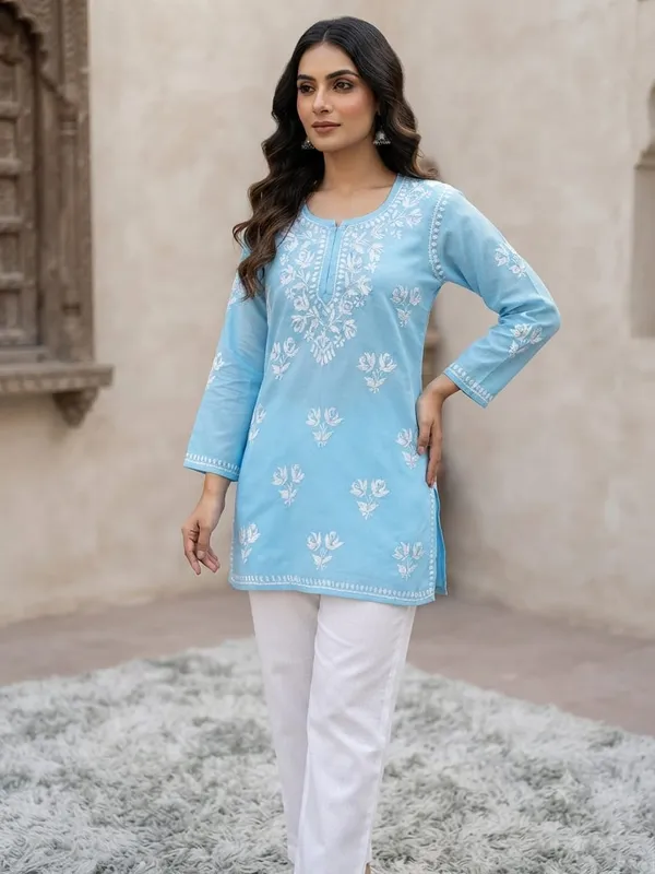 Tara_Hand_Work_Fine_Chikankari_Straight_Short_Top_For_Women