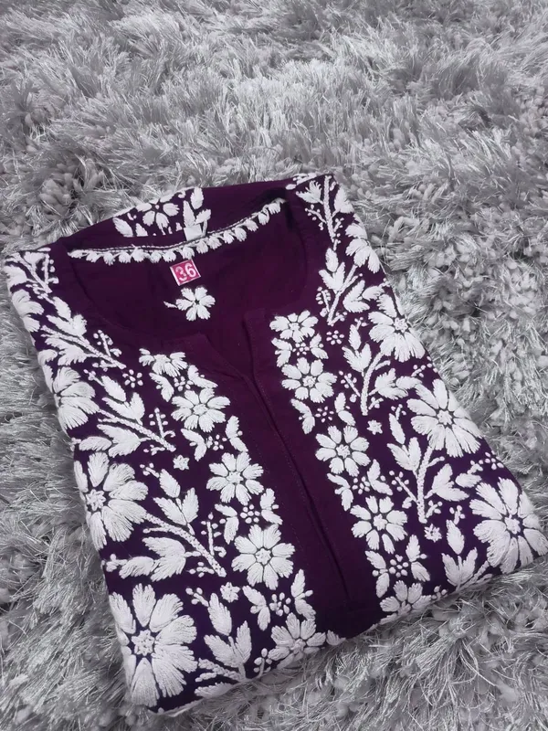 Falaq_Hand_Work_Fine_Chikankari_Straight_Kurti_For_Women