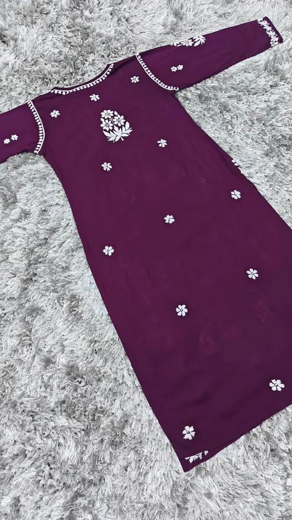 Falaq_Hand_Work_Fine_Chikankari_Straight_Kurti_For_Women