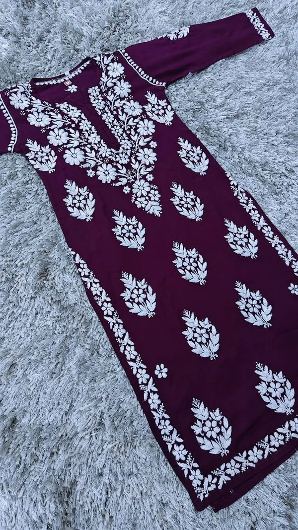 Falaq_Hand_Work_Fine_Chikankari_Straight_Kurti_For_Women