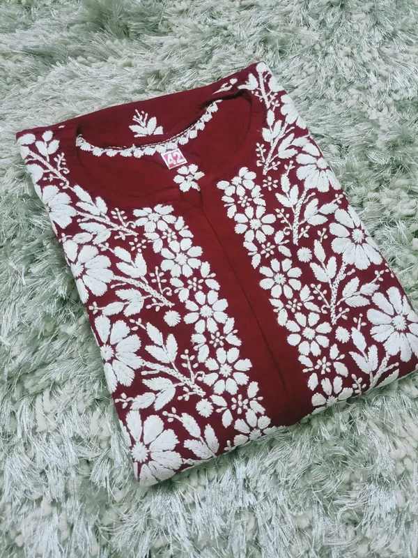 Vaidehi_Hand_Work_Fine_Chikankari_Straight_Kurti_For_Women