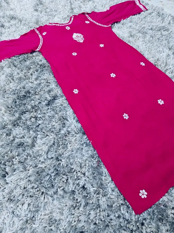 Kashvi_Hand_Work_Fine_Chikankari_Straight_Kurti_For_Women