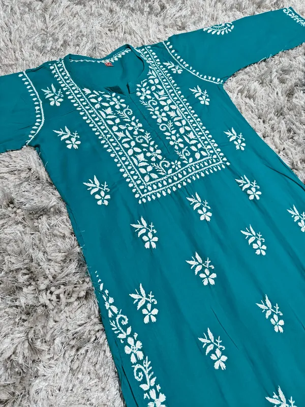 Vedika_Cotton_Hand_Embroidered_Straight_Kurti_Pant_Set_For_Women