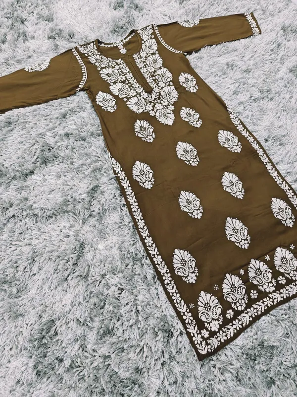 Fiza_Hand_Work_Fine_Chikankari_Straight_Kurti_For_Women
