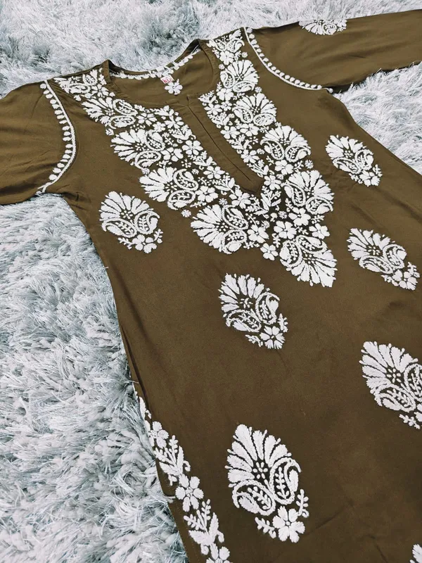 Fiza_Hand_Work_Fine_Chikankari_Straight_Kurti_For_Women