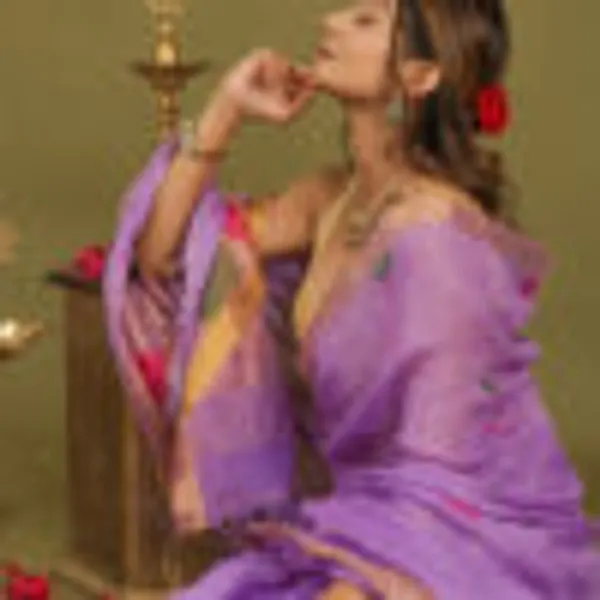 Lavender_Linen_Hand_Woven_Saree_For_Women