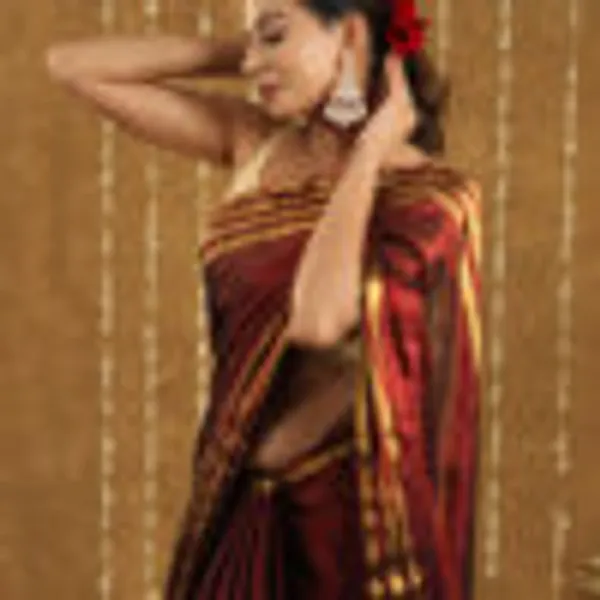 Maroon_Tissue_Mul_Cotton_Hand_Woven_Saree_For_Women
