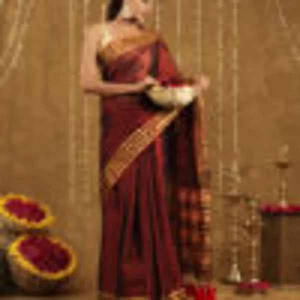 Maroon_Tissue_Mul_Cotton_Hand_Woven_Saree_For_Women