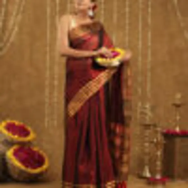 Maroon_Tissue_Mul_Cotton_Hand_Woven_Saree_For_Women