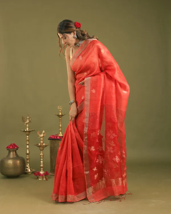 Ruby_Red_Silk_Linen_Hand_Woven_Saree_For_Women