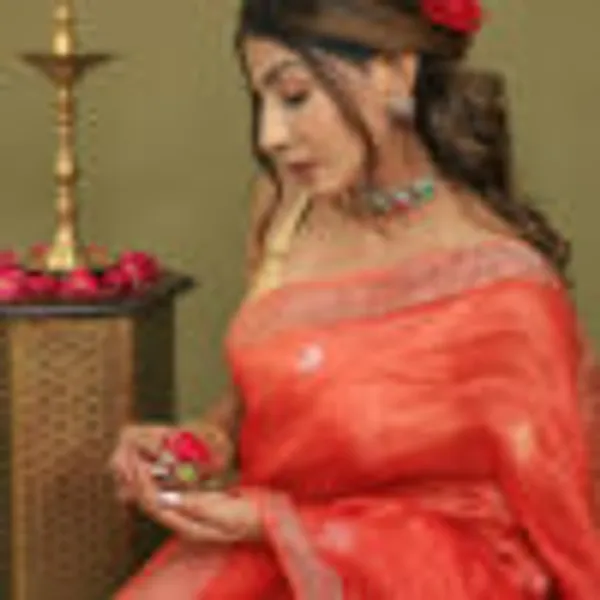 Ruby_Red_Silk_Linen_Hand_Woven_Saree_For_Women