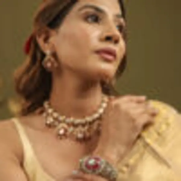 Golden_Tissue_Mul_Cotton_Hand_Woven_Saree_For_Women