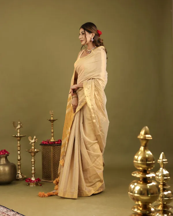 Golden_Tissue_Mul_Cotton_Hand_Woven_Saree_For_Women