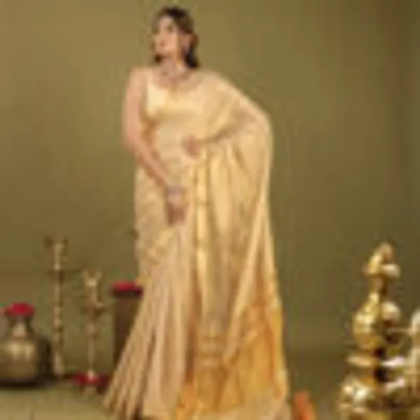 Golden_Tissue_Mul_Cotton_Hand_Woven_Saree_For_Women
