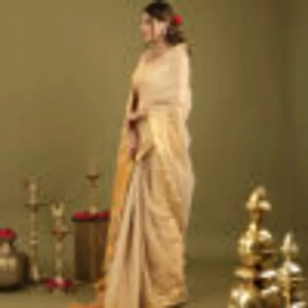 Golden_Tissue_Mul_Cotton_Hand_Woven_Saree_For_Women