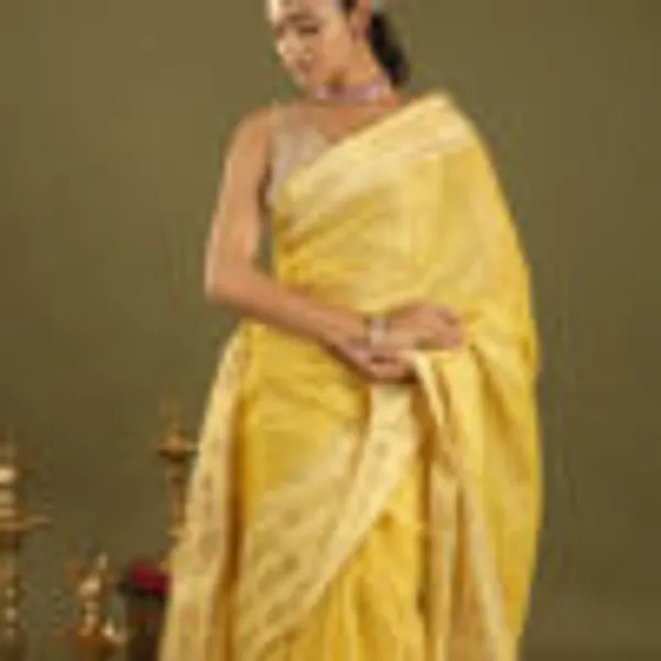 Yellow_Tissue_Mul_Cotton_Hand_Woven_Saree_For_Women