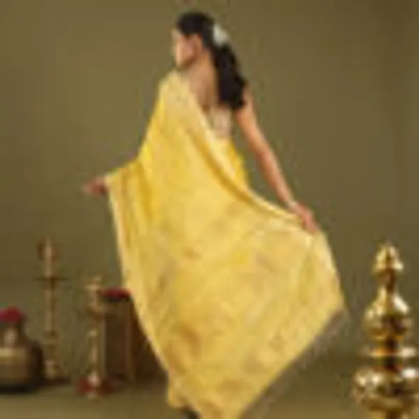 Yellow_Tissue_Mul_Cotton_Hand_Woven_Saree_For_Women