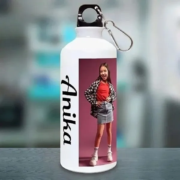 White_Aluminum_Sports_Water_Bottle_With_Carabiner_750Ml_Can_Be_Customised_With_Photos,_Logos,_Mesages