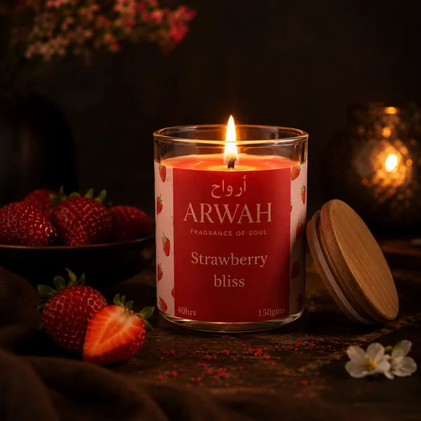Strawberry_Bliss_Luxury_Scented_Candle