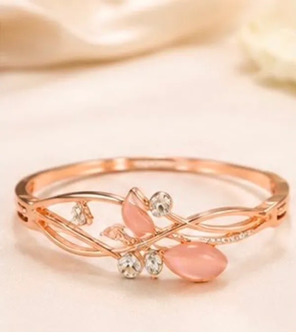 Rose_Gold_Butterfly_Bloom_Bracelet