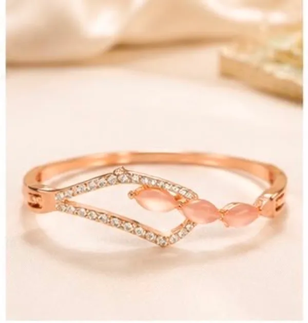 Rose_Gold_Infinity_Leaf_Bracelet