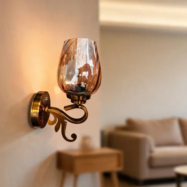 Brass_Glass_Classic_Scrollwork_Amber_Shade_Wall_Light